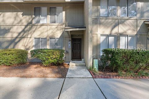 Townhouse For Sale - 100 Mathews Drive #26<br/> Hilton Head Island, SC 29926