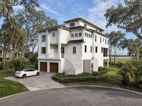Homes For Sale - 18 Indian Hill Lane<br/> Hilton Head Island, SC 29926