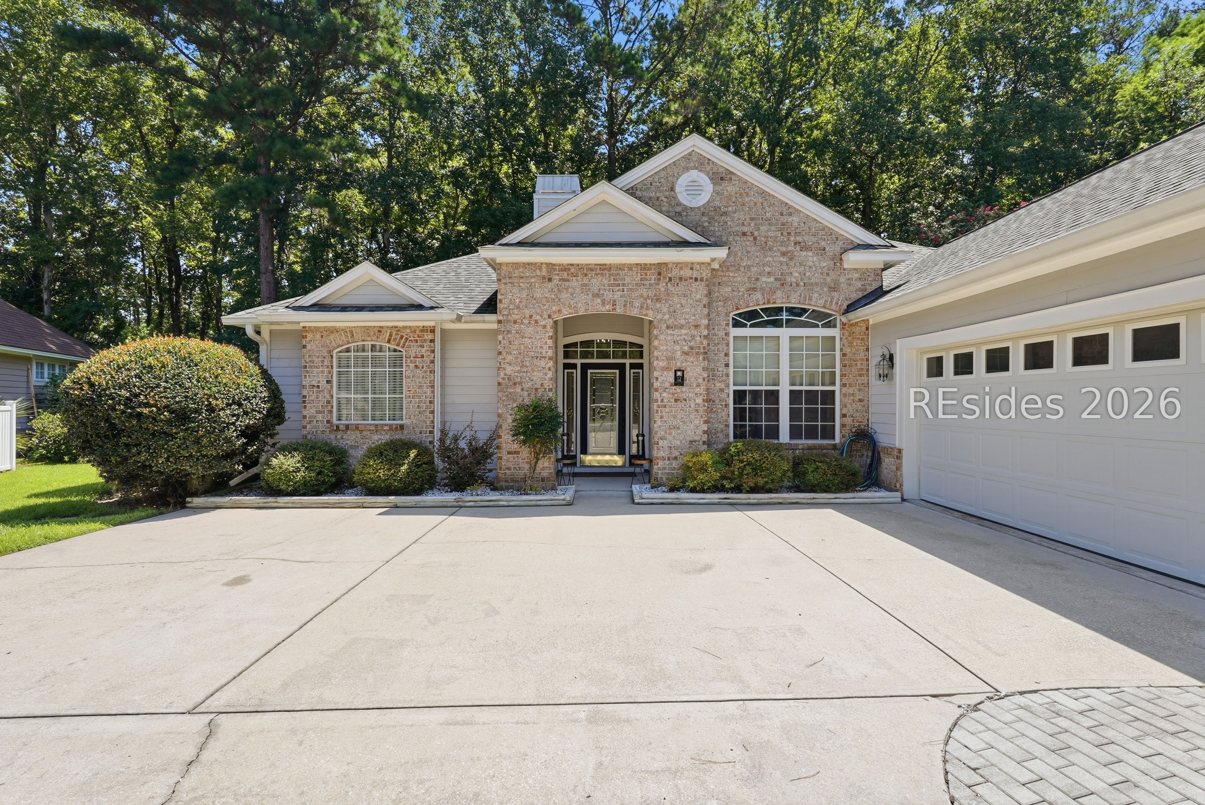 12 Island West Court