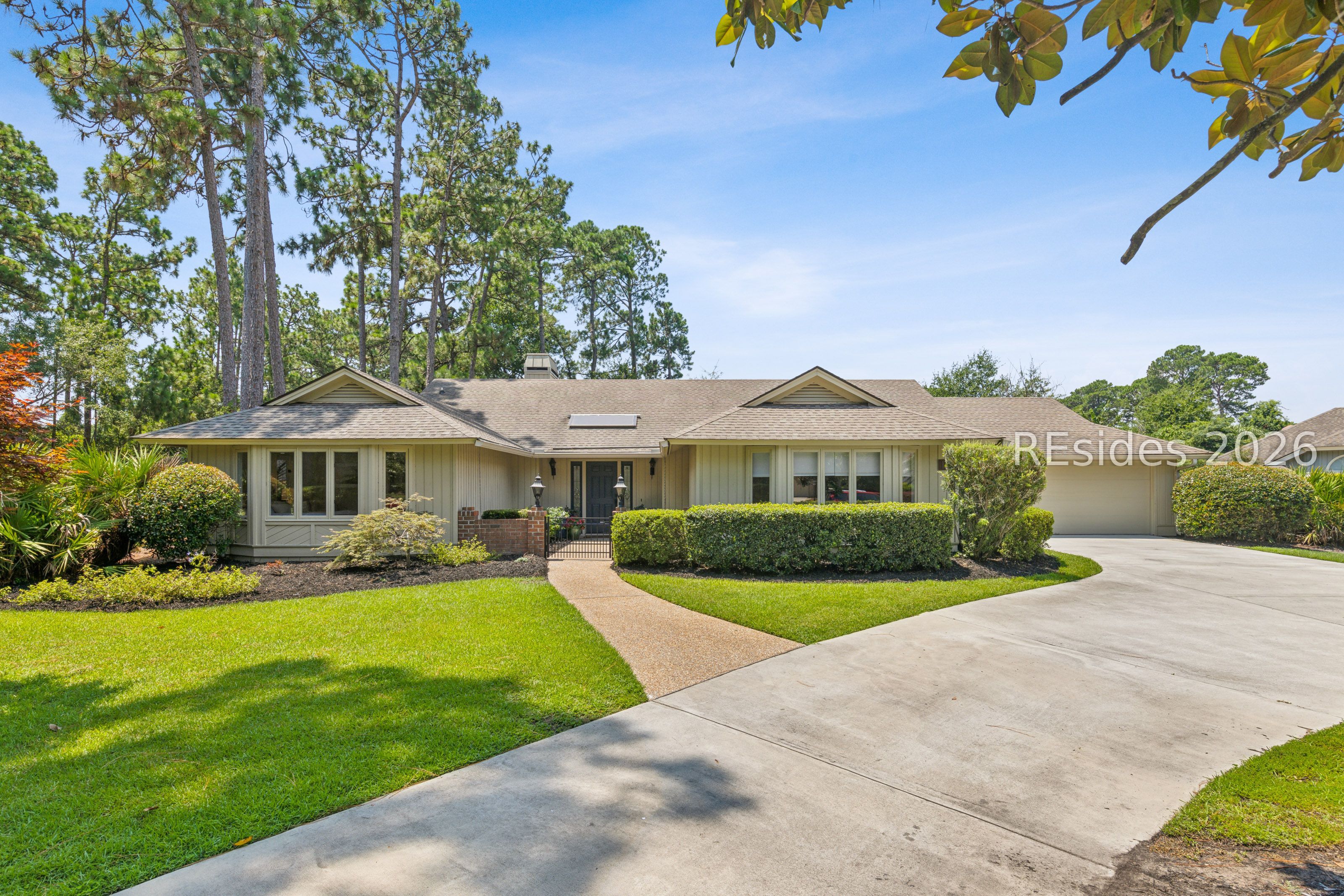 1 Crepe Myrtle Court