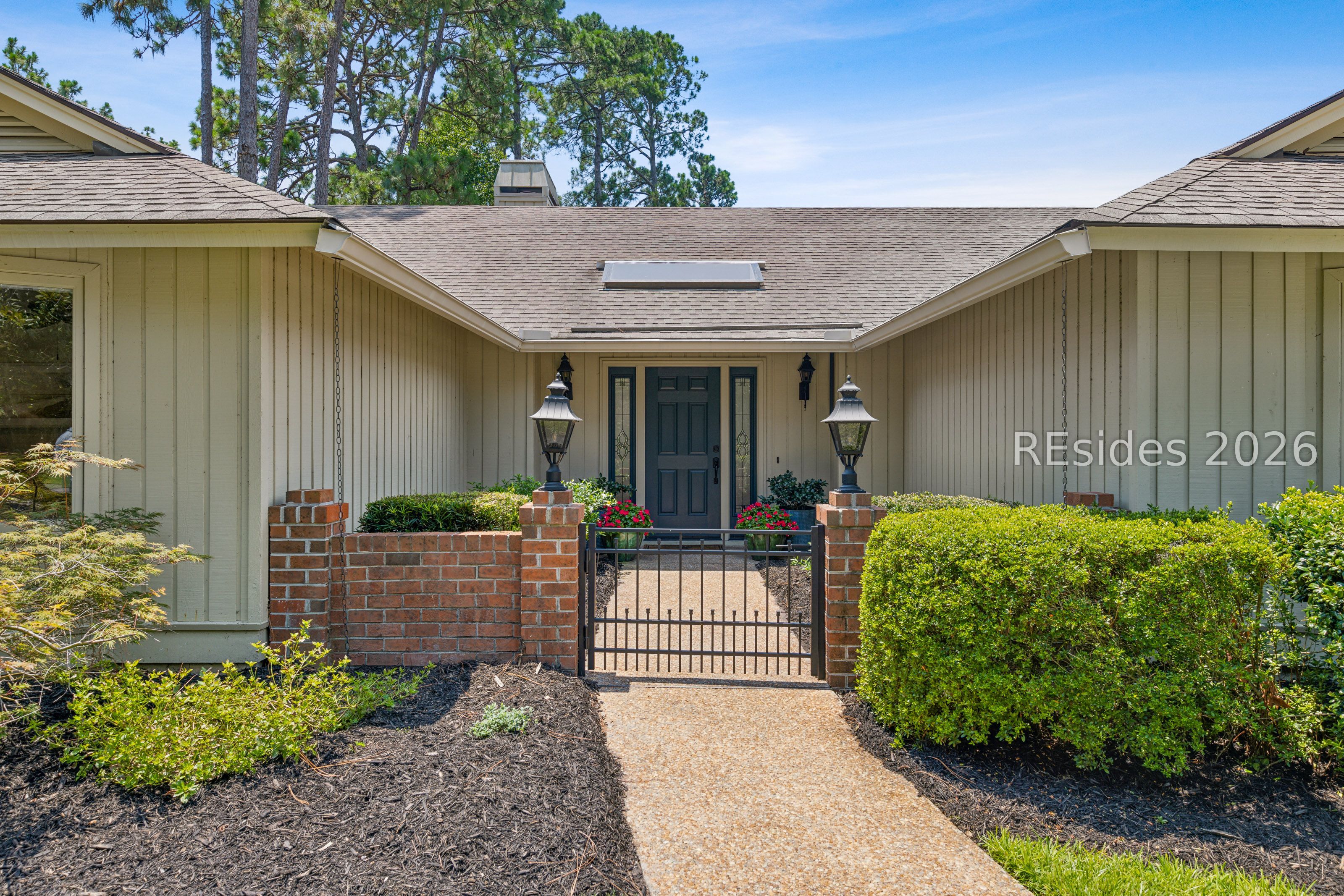 1 Crepe Myrtle Court