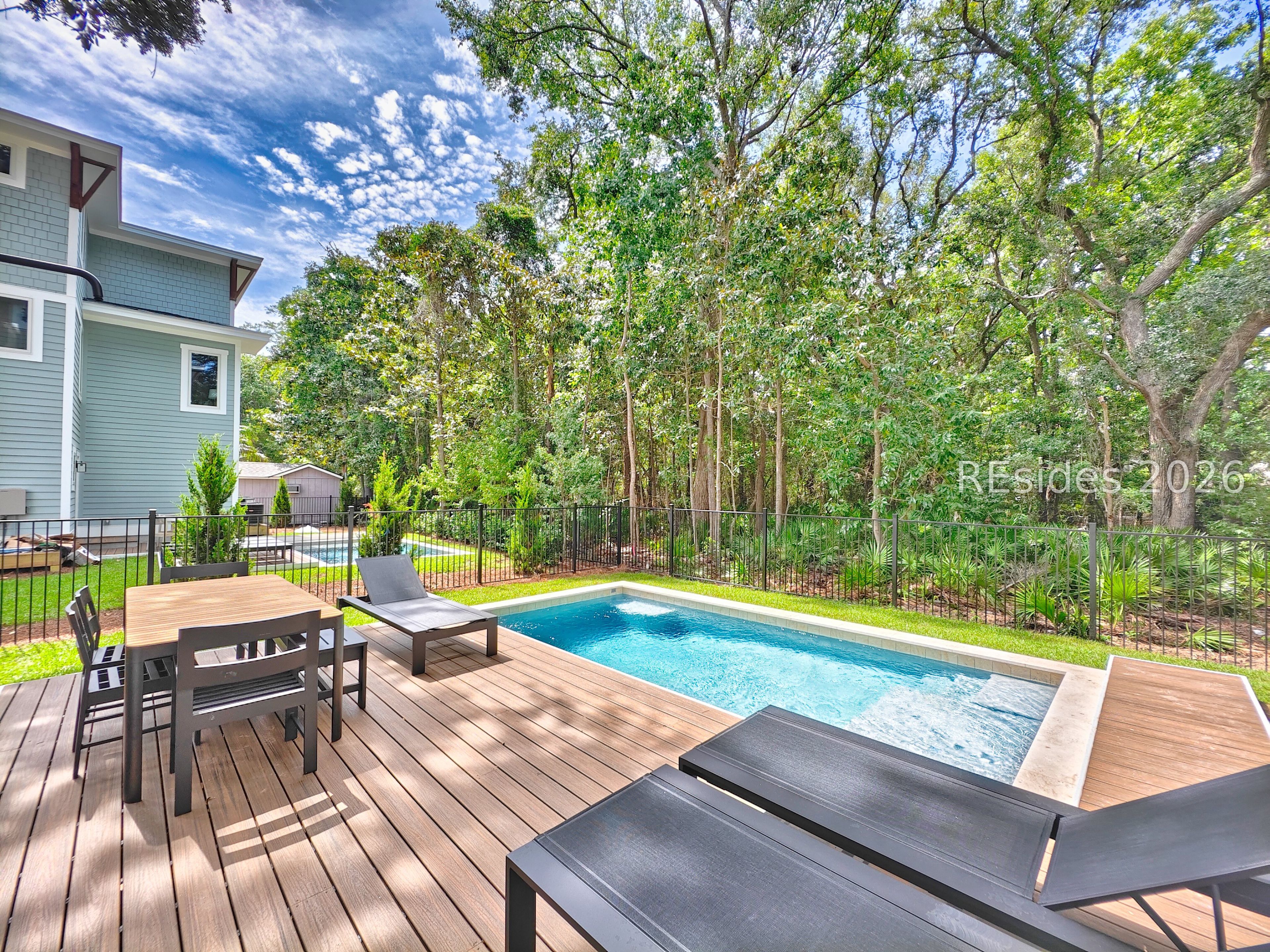 37 Oleander St, Hilton Head Island, SC, 29928, USA, 7 Bedrooms Bedrooms, ,5 BathroomsBathrooms,Residential,Active,37 Oleander St,509321