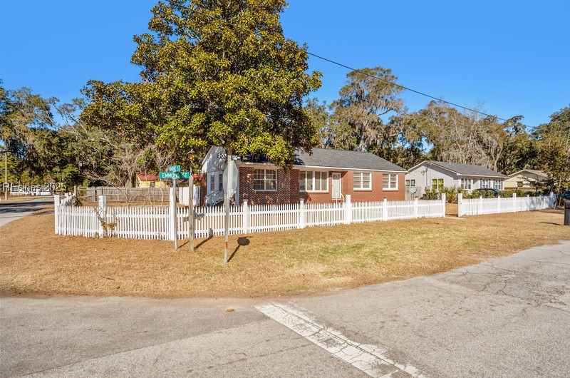 1115 Emmons Street, Beaufort, South Carolina image 5
