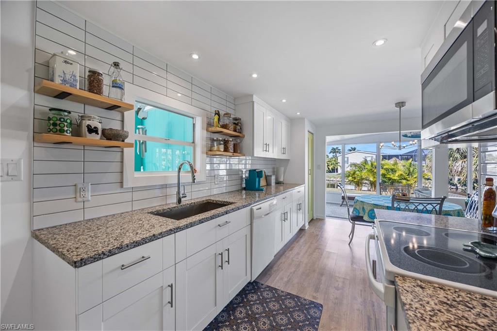 RIVERWOOD - Residential