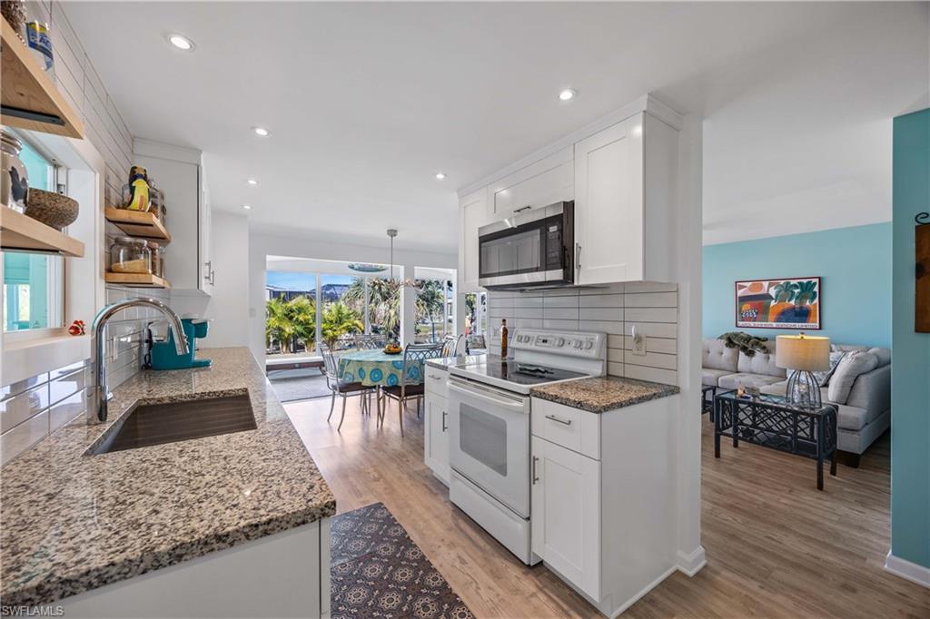 RIVERWOOD - Residential