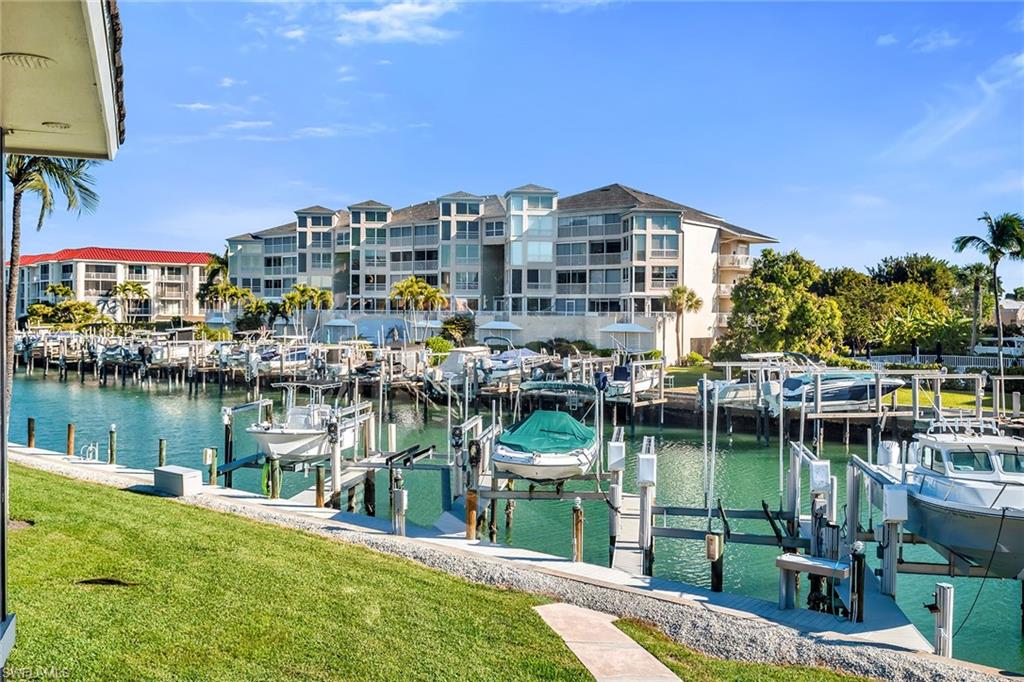 CROWS NEST - Residential