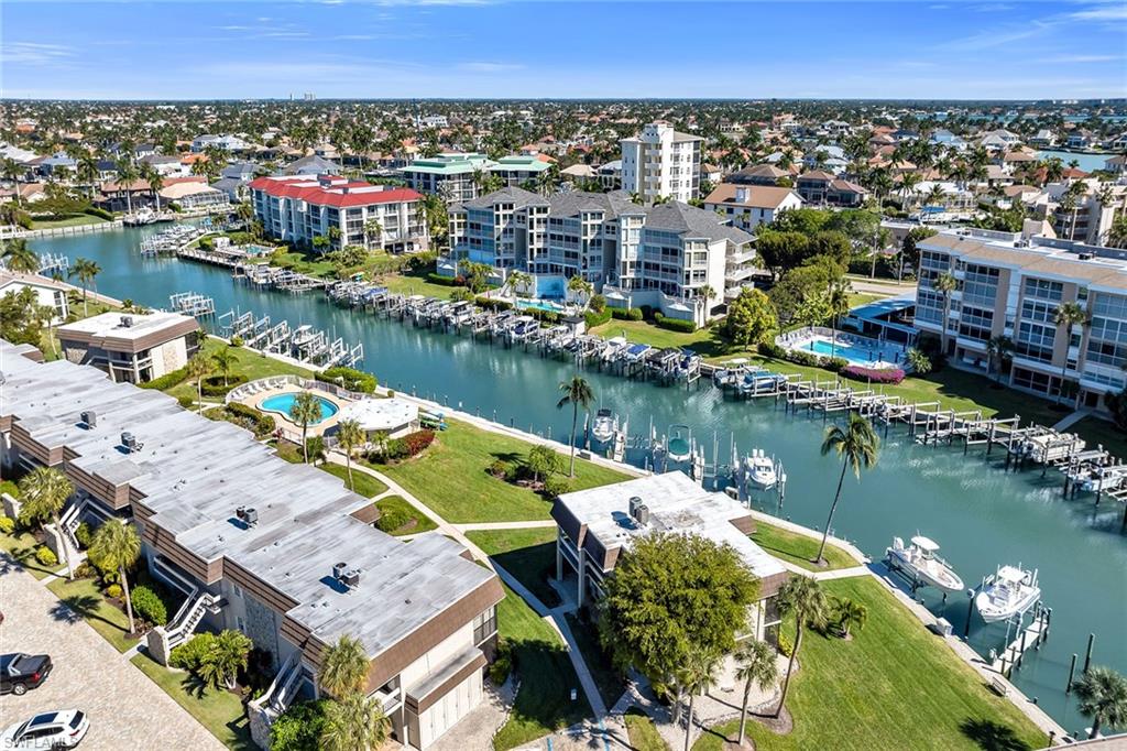 CROWS NEST - Residential