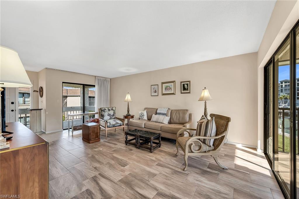 CROWS NEST - Residential