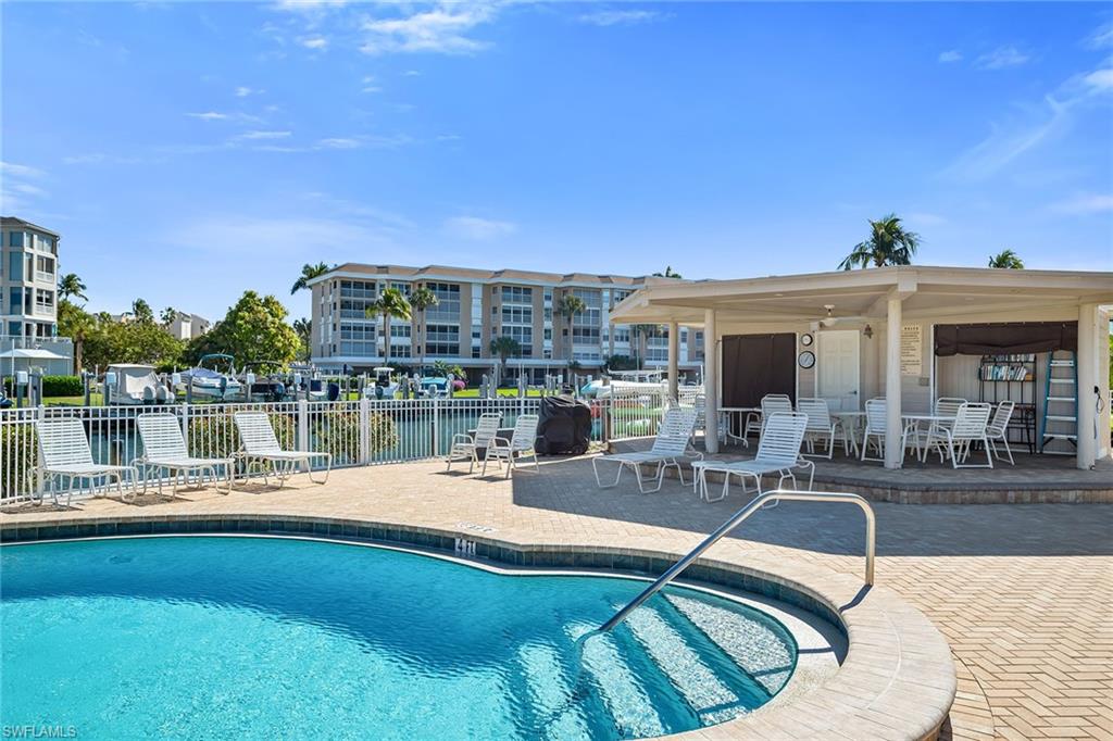 CROWS NEST - Residential