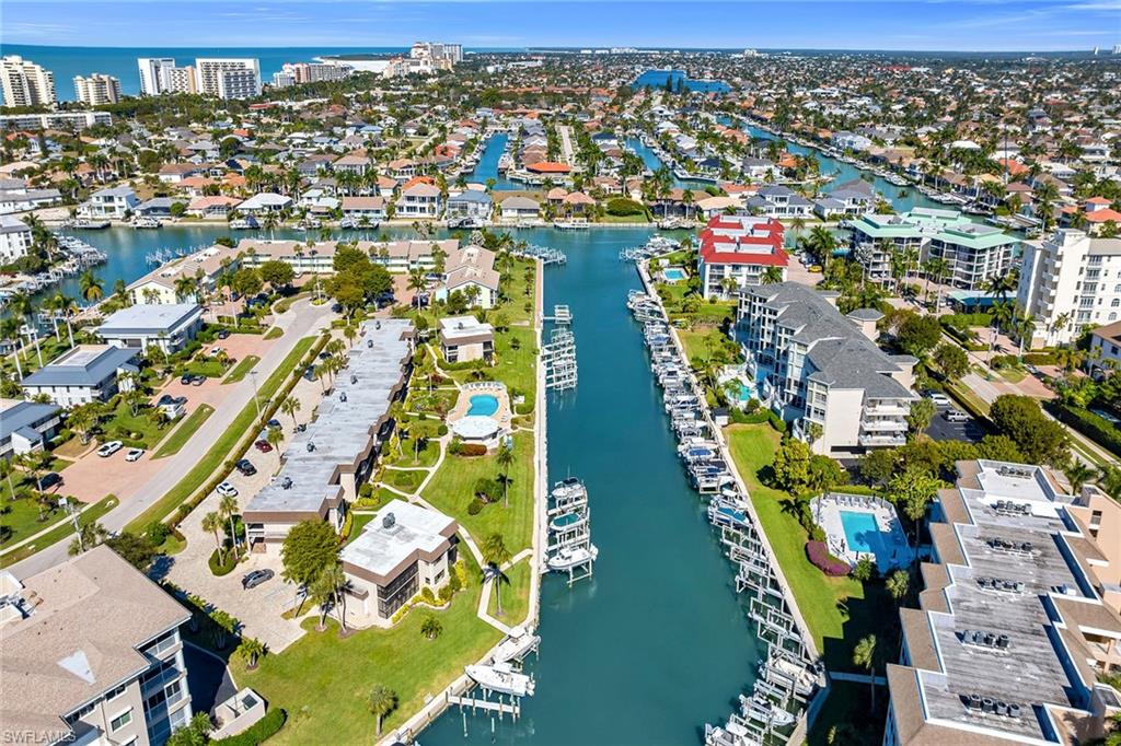 CROWS NEST - Residential