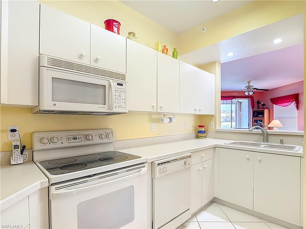 HUNTINGTON LAKES - Residential