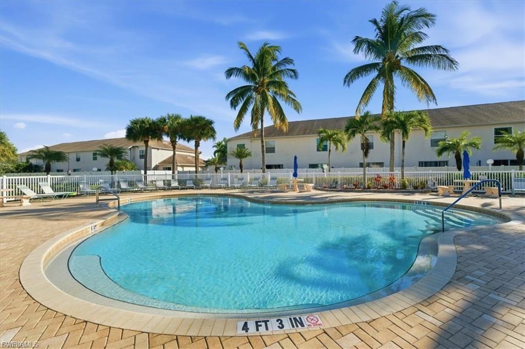 FOREST LAKE TOWNHOMES - Residential Lease