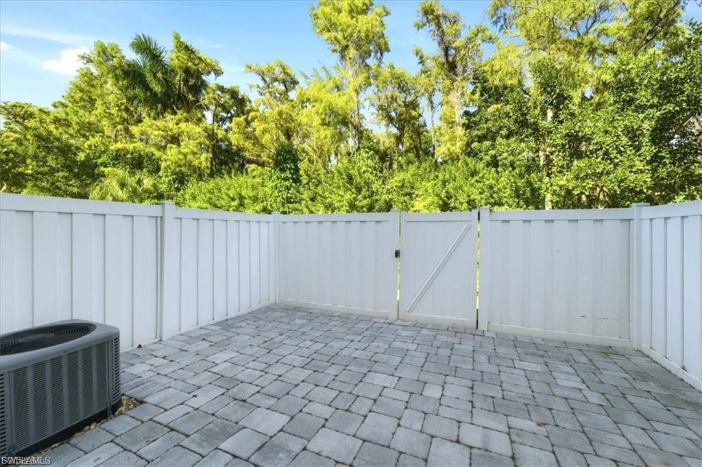 FOREST LAKE TOWNHOMES - Residential Lease