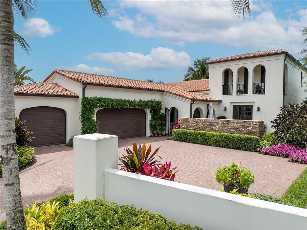 Photo of 16727 LUCARNO WAY, NAPLES, FL 34110 (MLS # 225082543)