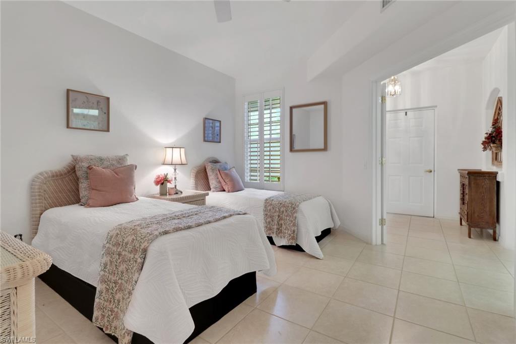 HIDDEN LAKES - Residential