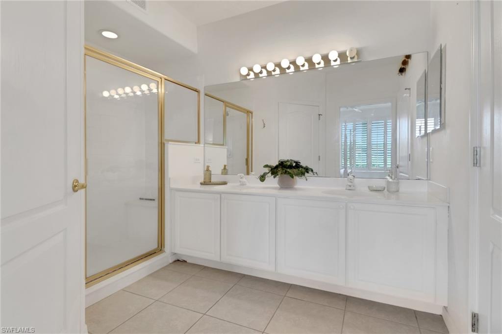 HIDDEN LAKES - Residential