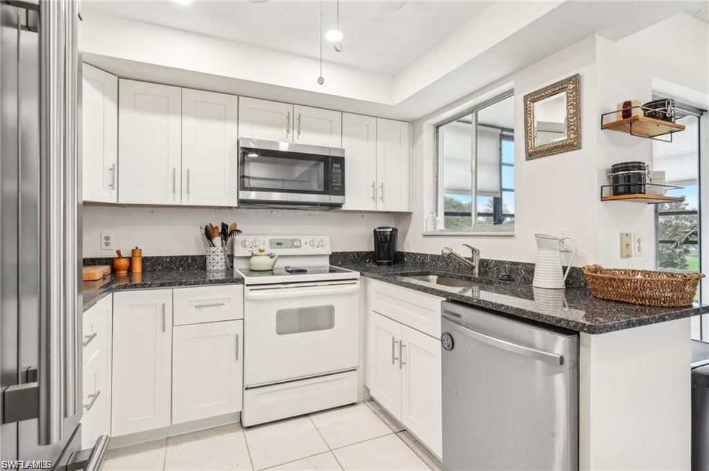 LAKEWOOD - Residential Lease