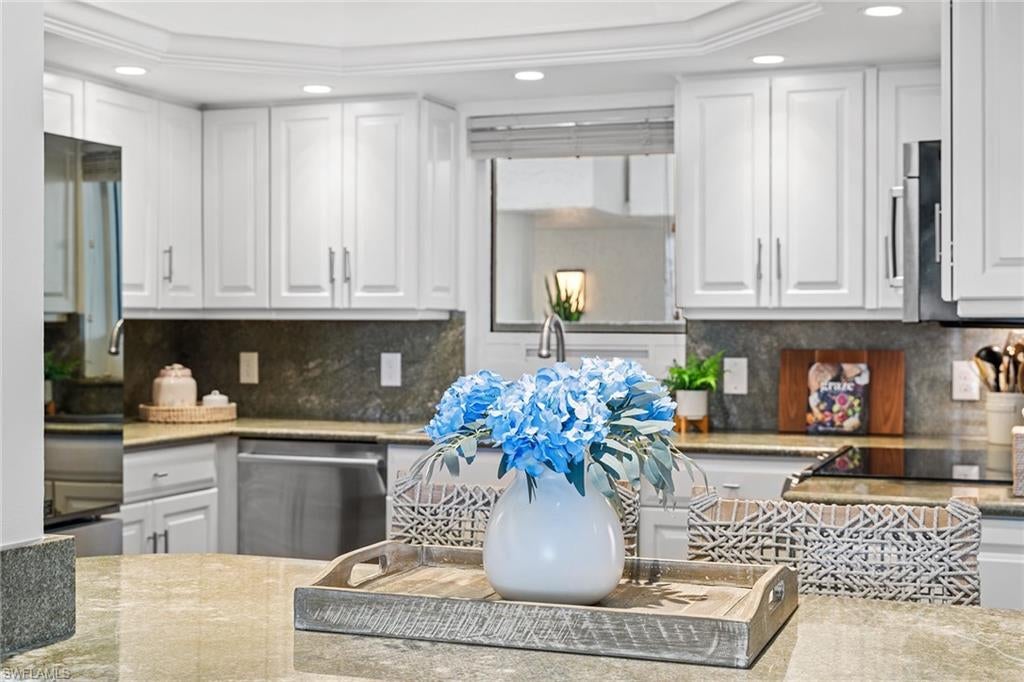 4051 Gulf Shore BLVD N 1003