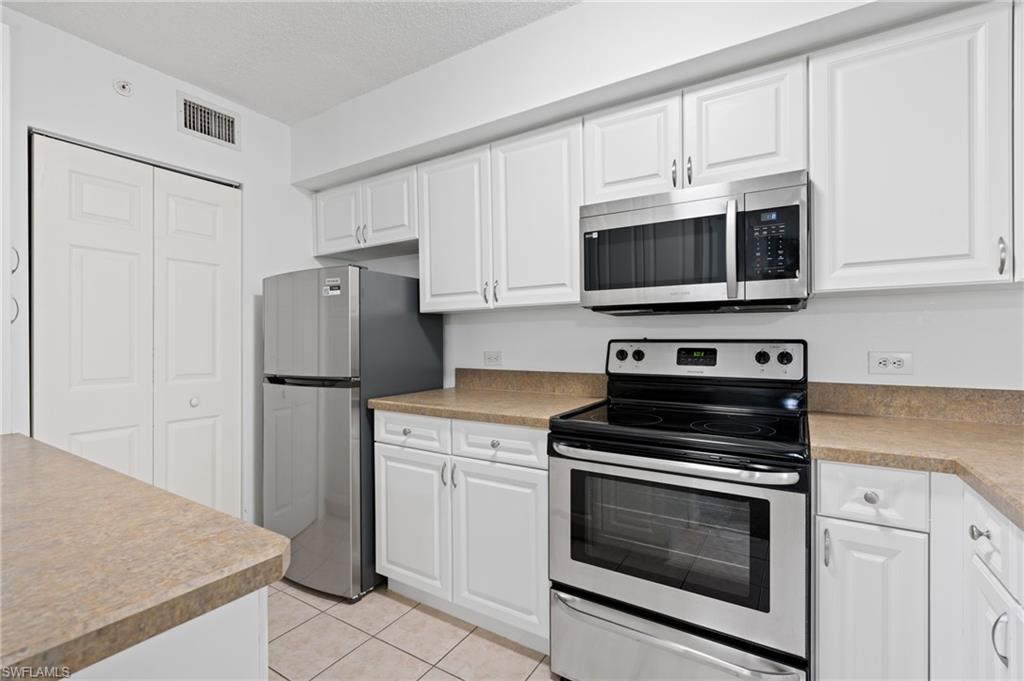 SAN MIRAGE - Residential Lease