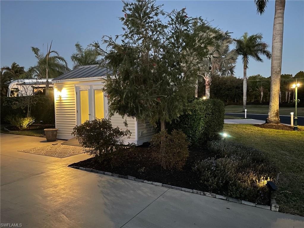 RIVERBEND MOTORCOACH RESORT - Land