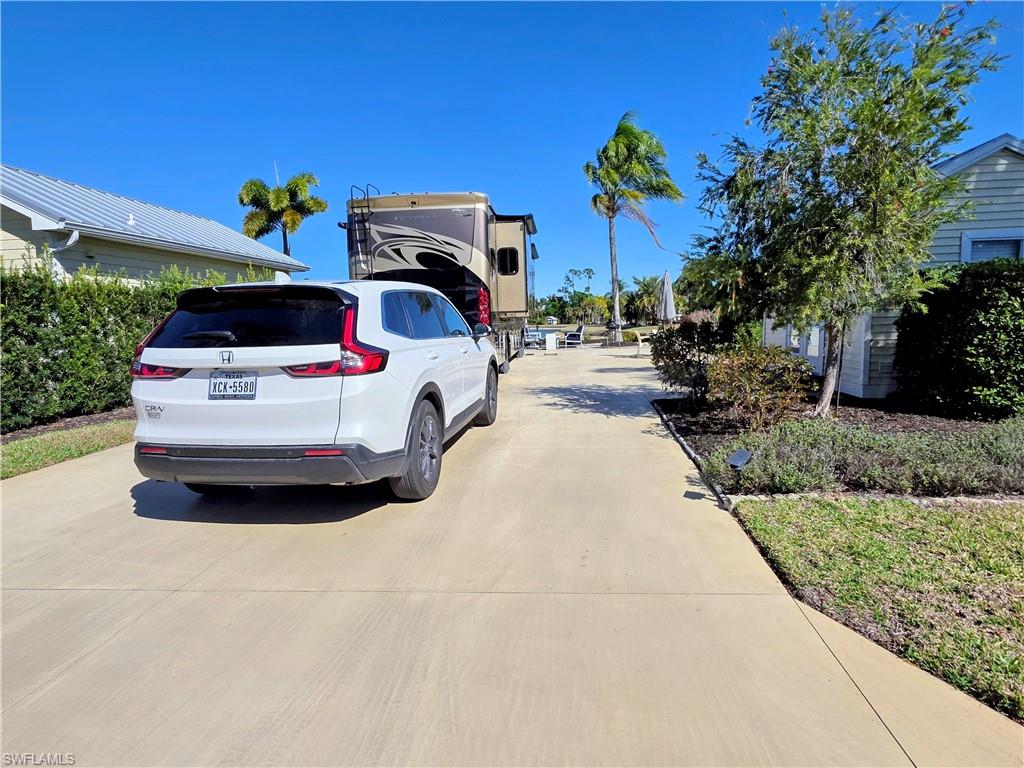 RIVERBEND MOTORCOACH RESORT - Land