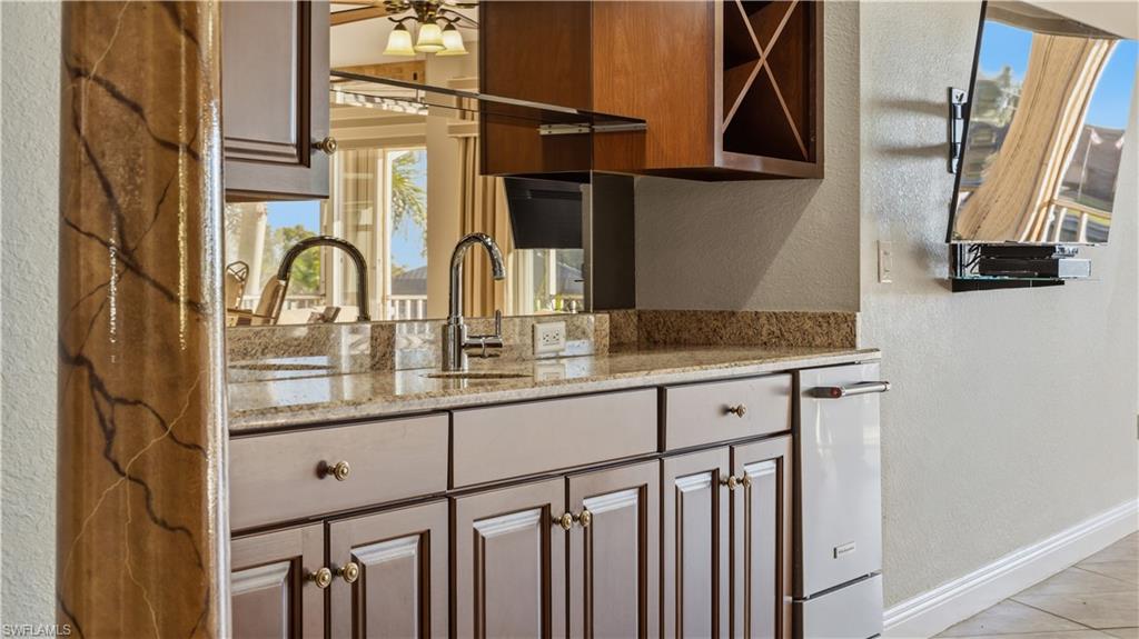 BLUE WATER - Residential