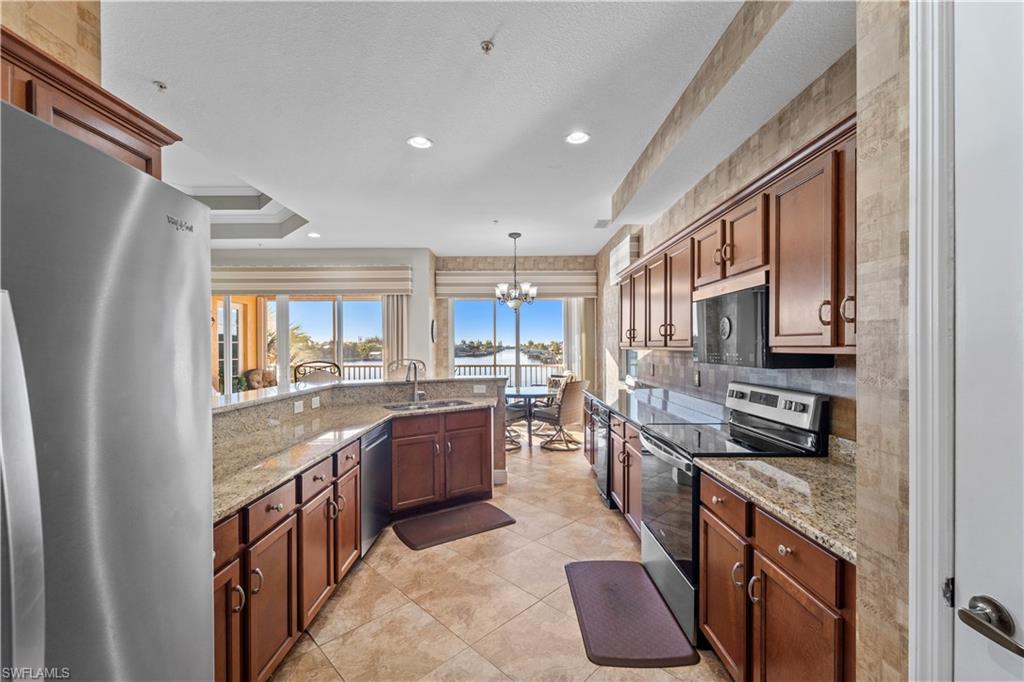 BLUE WATER - Residential