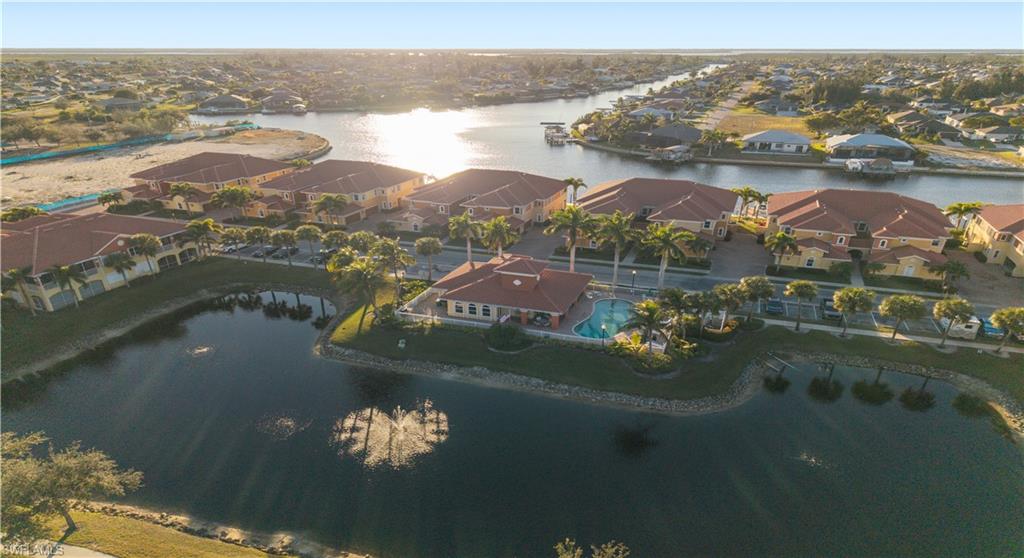 BLUE WATER - Residential