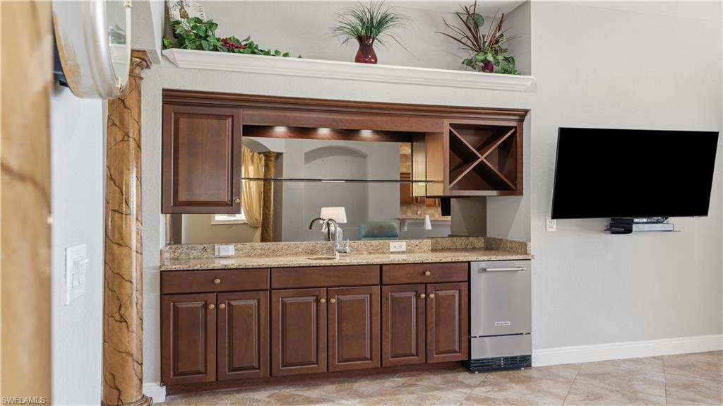 BLUE WATER - Residential