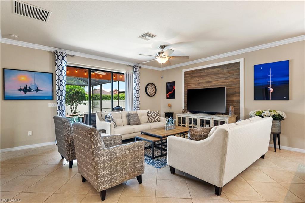 PROMENADE WEST - Residential