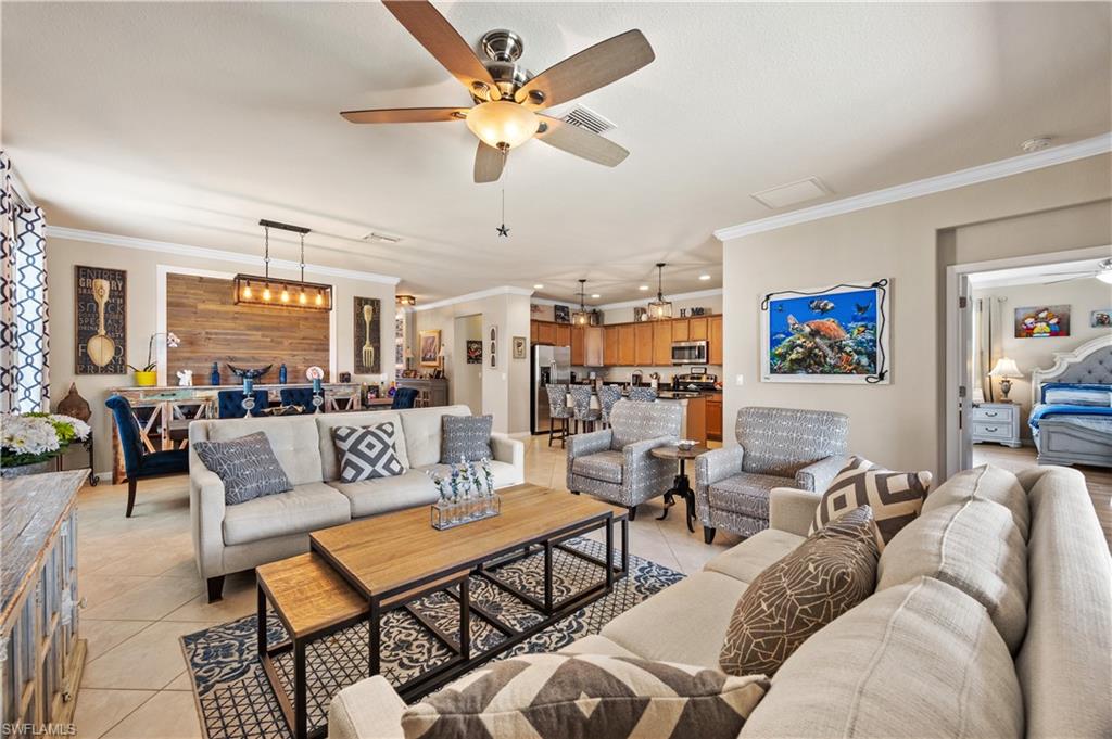 PROMENADE WEST - Residential