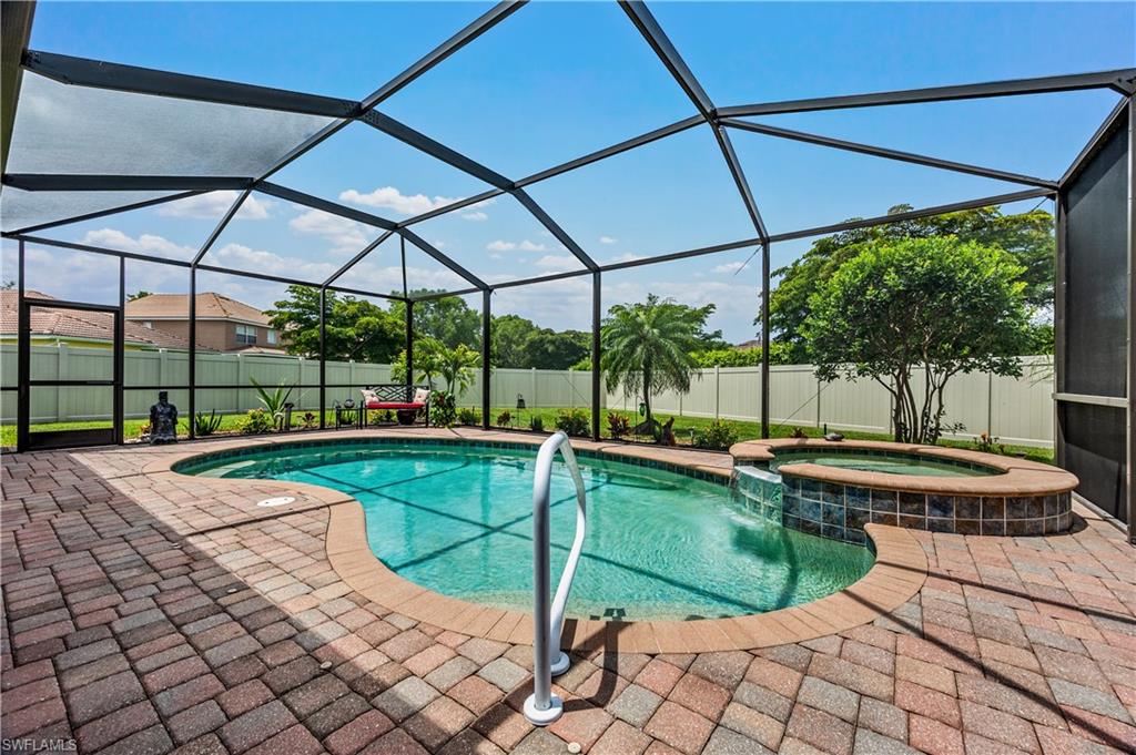 PROMENADE WEST - Residential