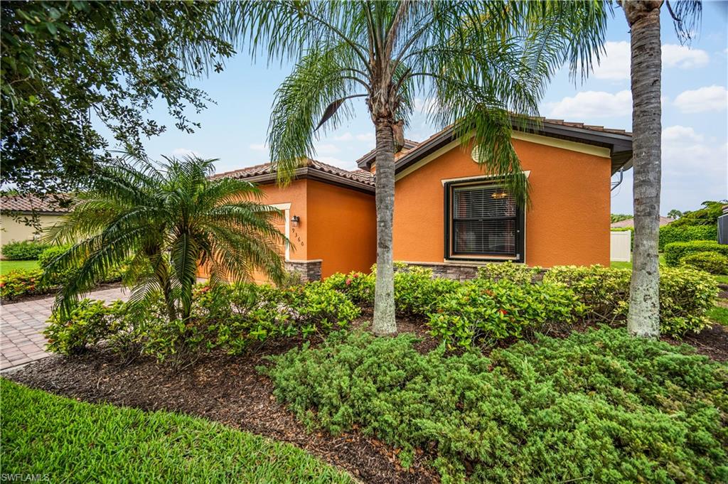 PROMENADE WEST - Residential