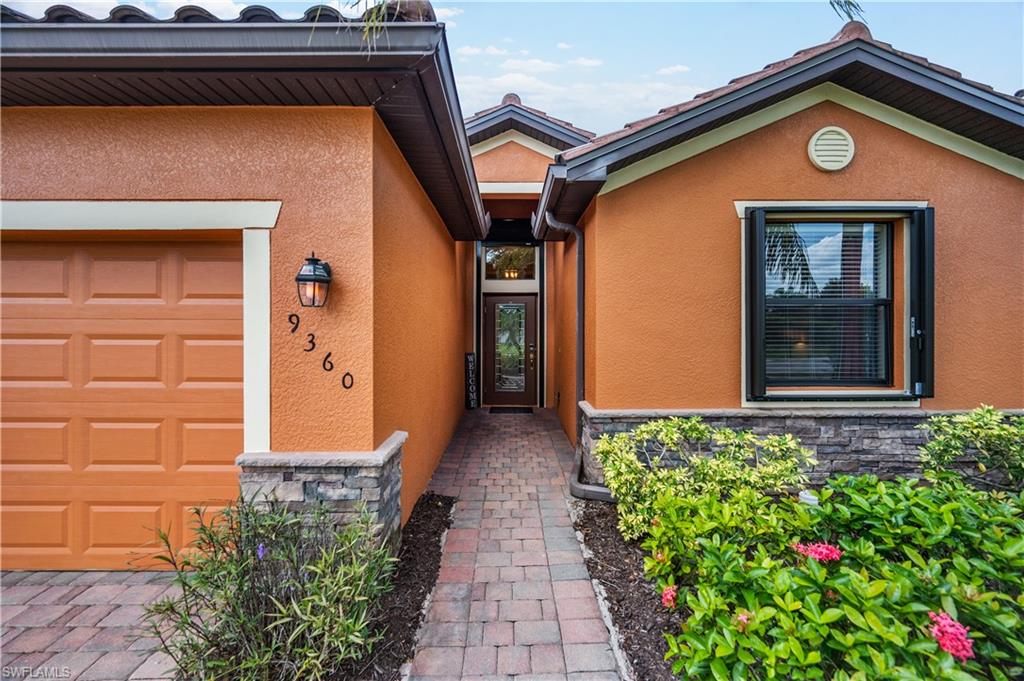 PROMENADE WEST - Residential