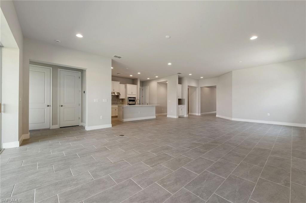 COMPASS LANDING - Residential