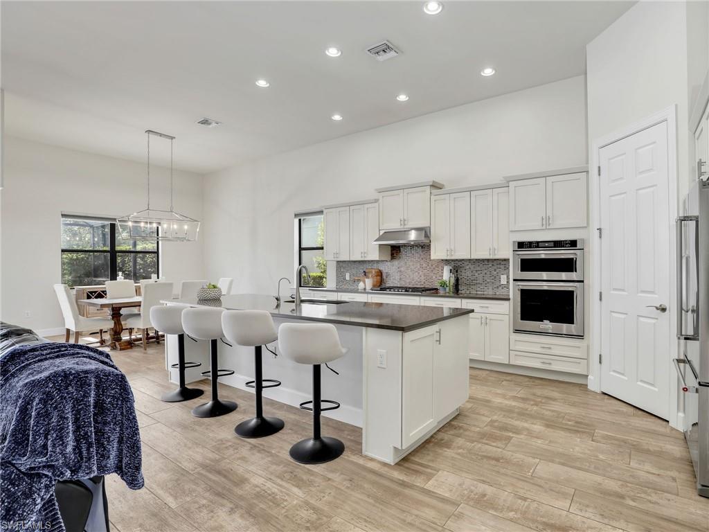 CAMDEN LAKES - Residential