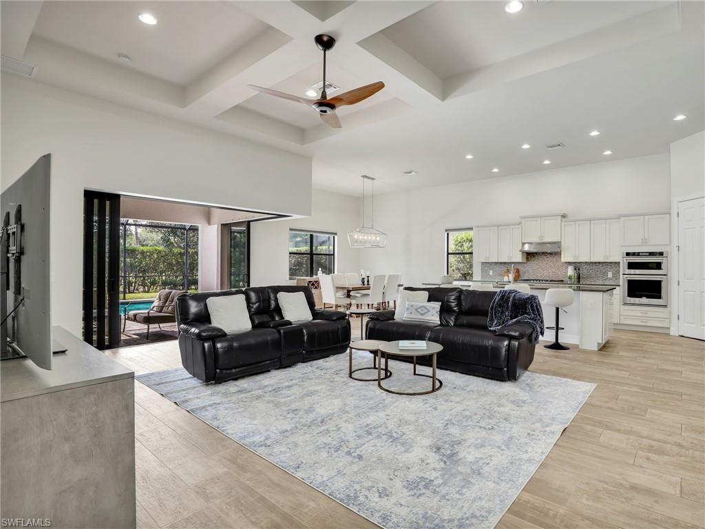 CAMDEN LAKES - Residential