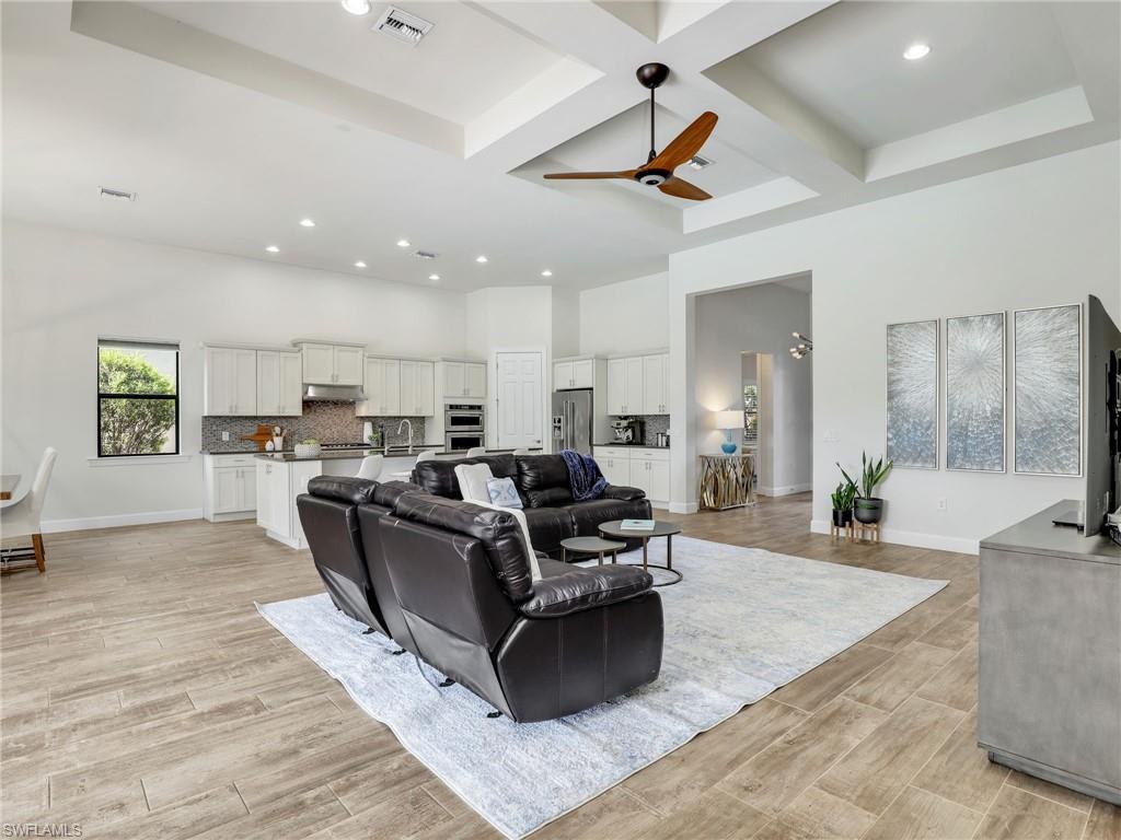 16289 Camden Lakes CIR