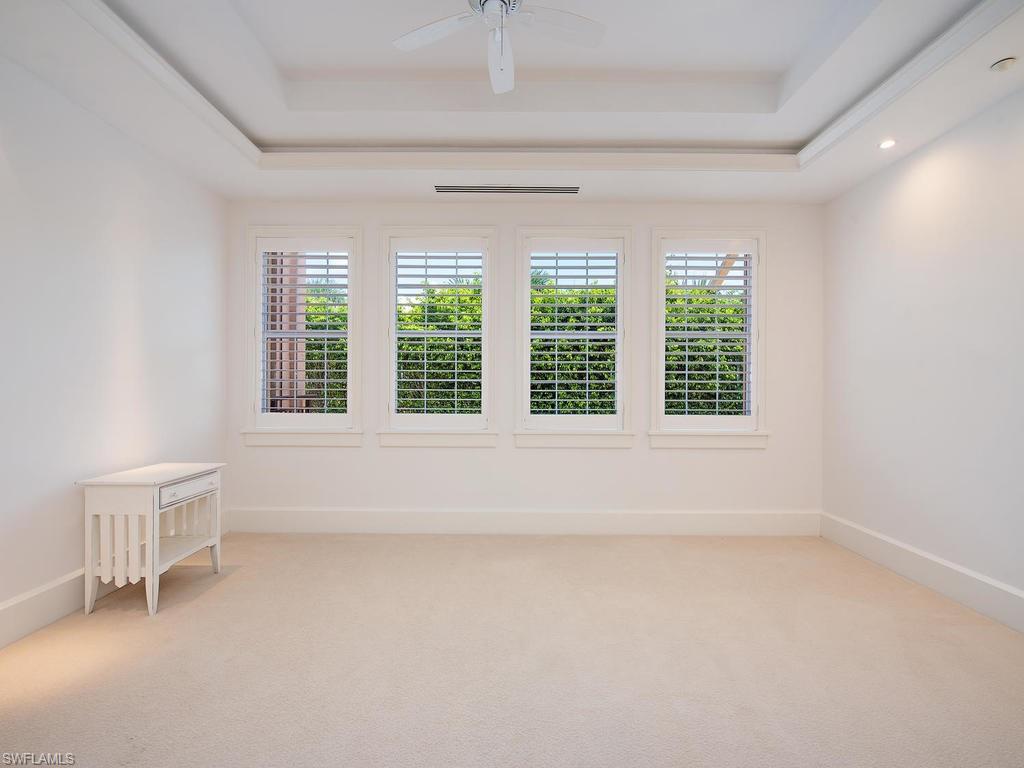 CATELENA ON 3RD - Residential