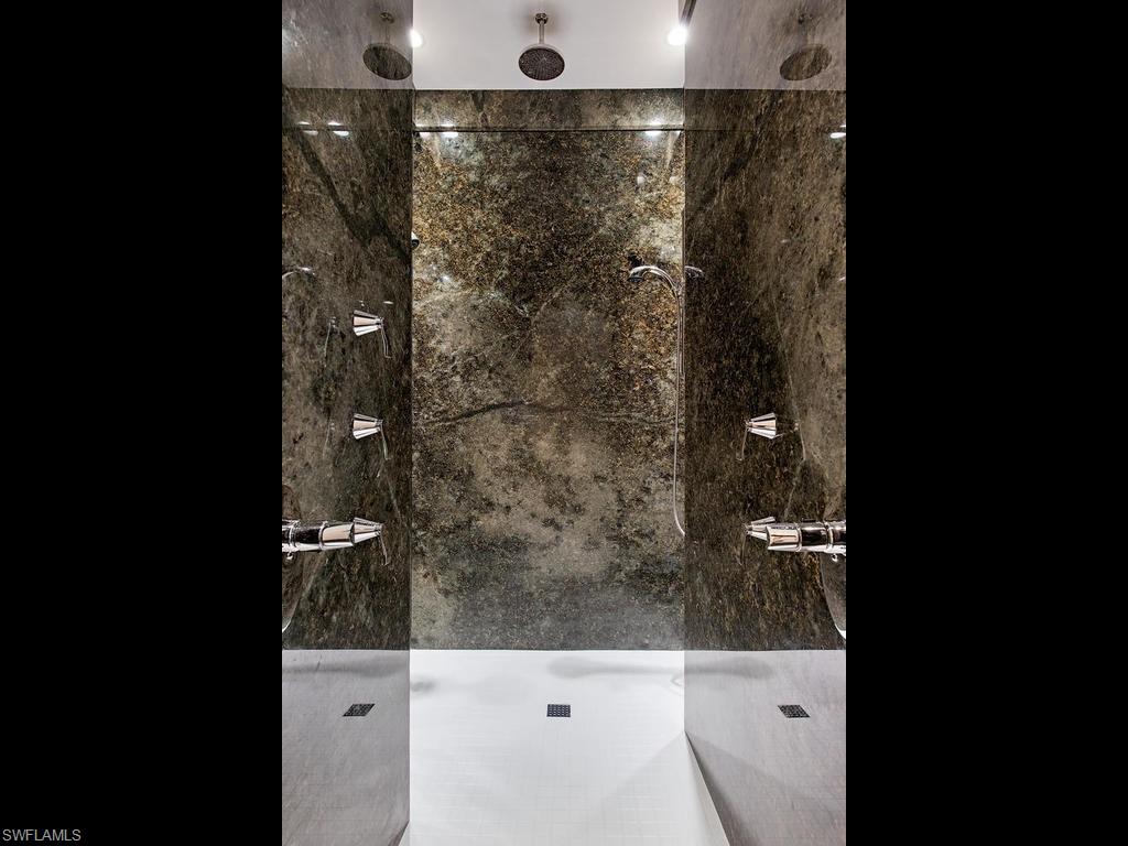 CATELENA ON 3RD - Residential