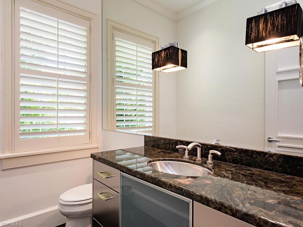 CATELENA ON 3RD - Residential