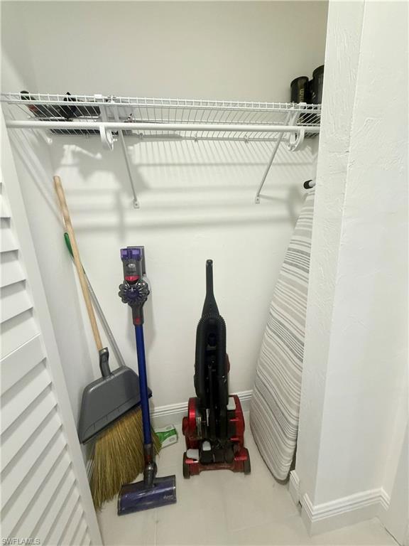 CALAIS - Residential Lease