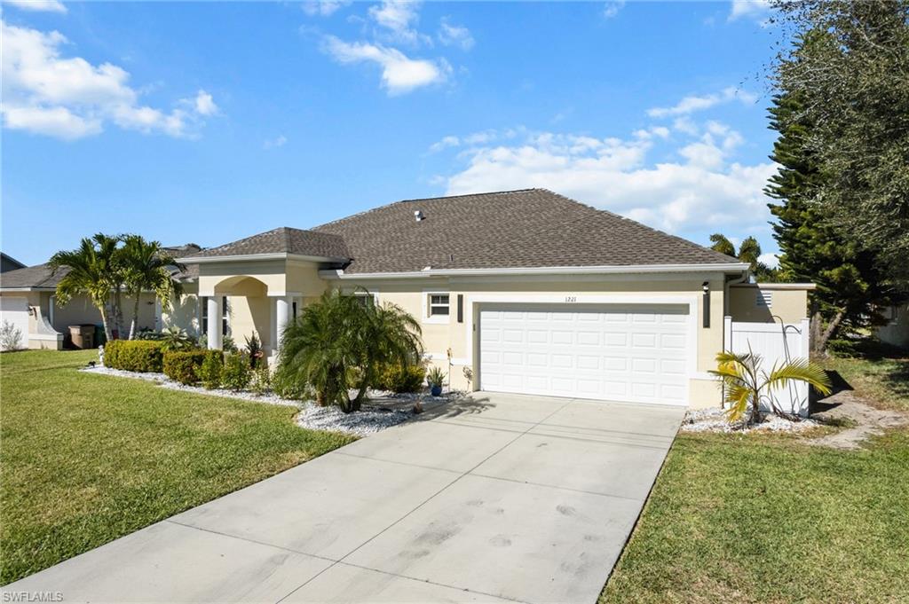 CAPE CORAL - Residential