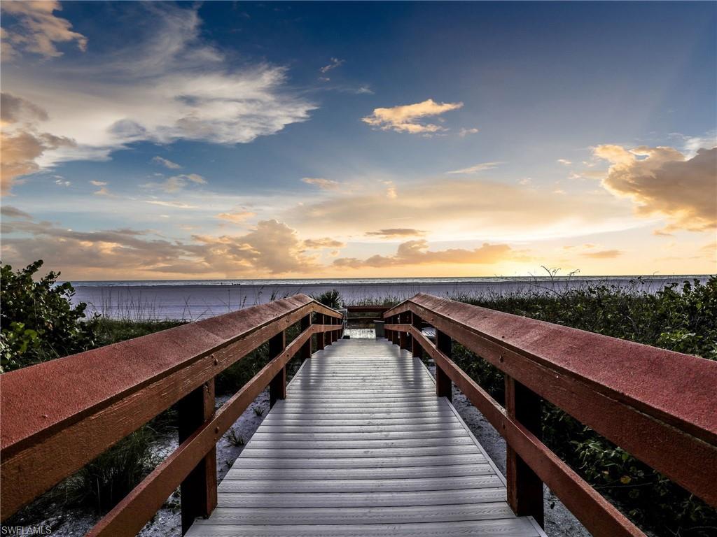 CRESCENT BEACH - Residential