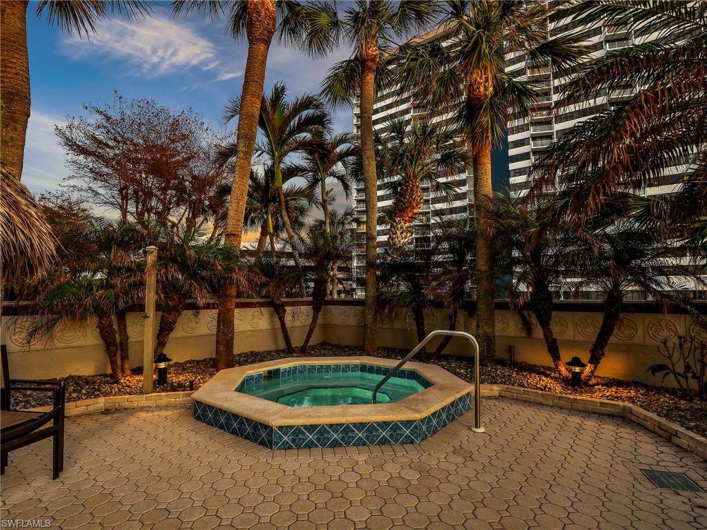 CRESCENT BEACH - Residential