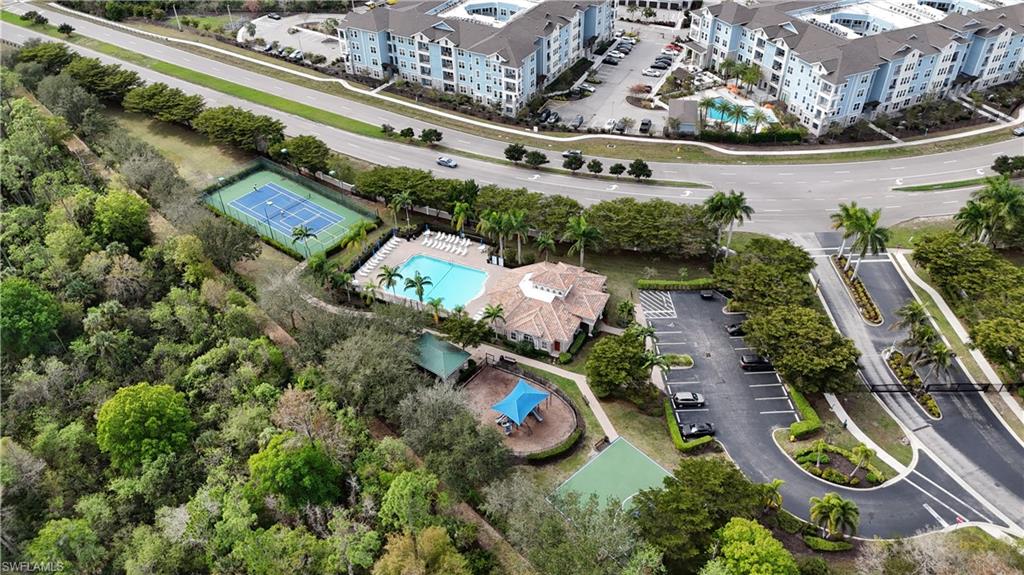 COLONNADE AT FORUM - Residential