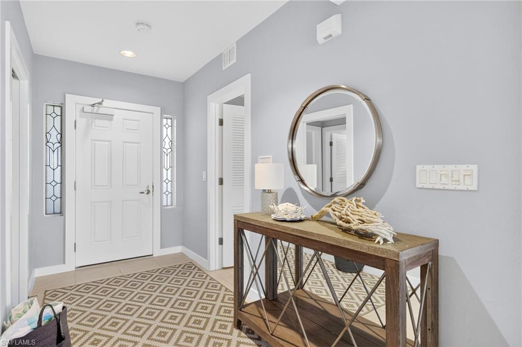 1659 Lands End Village