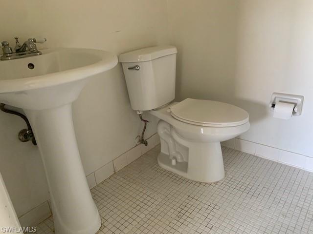 FAIRWAY GARDENS - Residential Lease