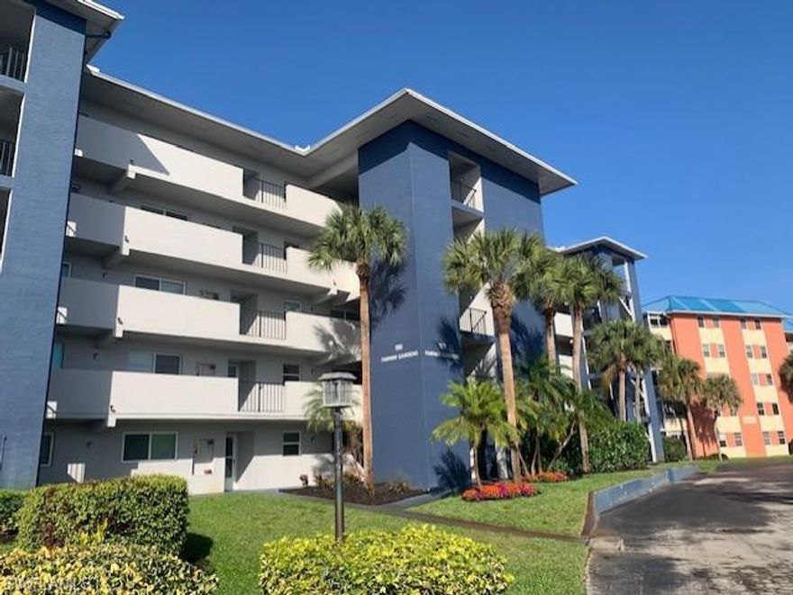 Beautiful 5th floor unit offers amazing sunset golf course views from your screened lanai. This 2 bedroom, 2 bathroom is available for annual rental and has tiled living areas and carpeted bedrooms. Washer and dryer in unit. Enjoy the large community pool and deck for relaxation. Close to shopping and dining and just a short drive to downtown Naples and beaches.
