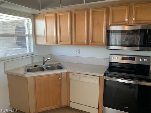 FAIRWAY GARDENS - Residential Lease